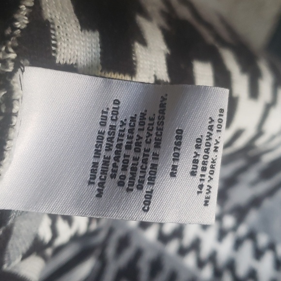 Ruby Rd. Cardigan - Picture 4 of 4